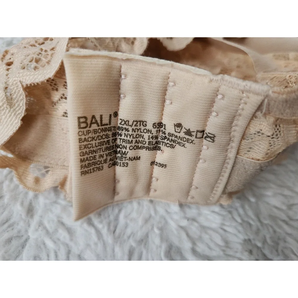 Bali Women's 2XL Beige Lace Comfort Wireless Bra Style 6591
